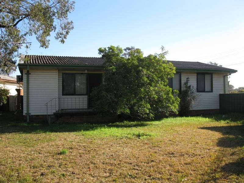 10 Basingstoke Place, Hebersham NSW 2770
