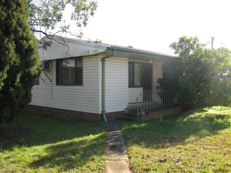 10 Basingstoke Place, Hebersham NSW 2770