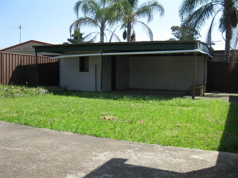 24 Willyama Street, Dharruk NSW 2770