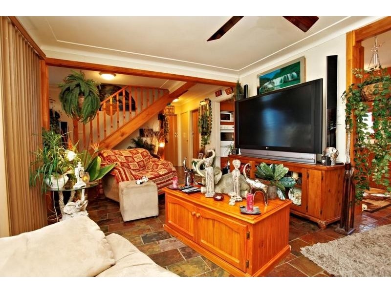 32 Finisterre Ave, Whalan NSW 2770