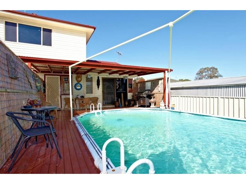 32 Finisterre Ave, Whalan NSW 2770