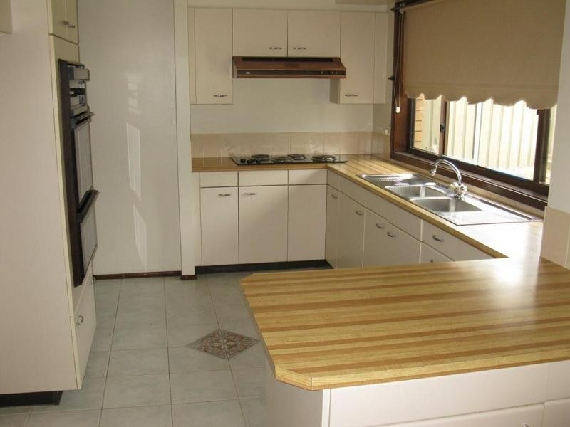 16 VERRILLS GROVE, Oakhurst NSW 2761