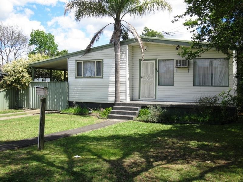 89 Belmore Ave, Whalan NSW 2770