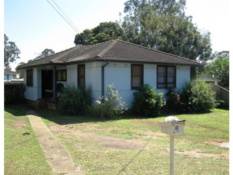 6 Awatea Place, Lethbridge Park NSW 2770