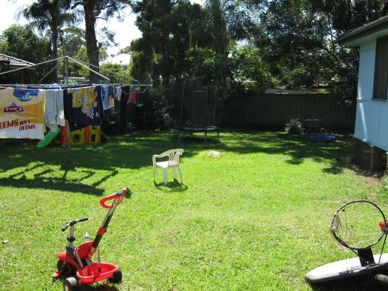 6 Awatea Place, Lethbridge Park NSW 2770