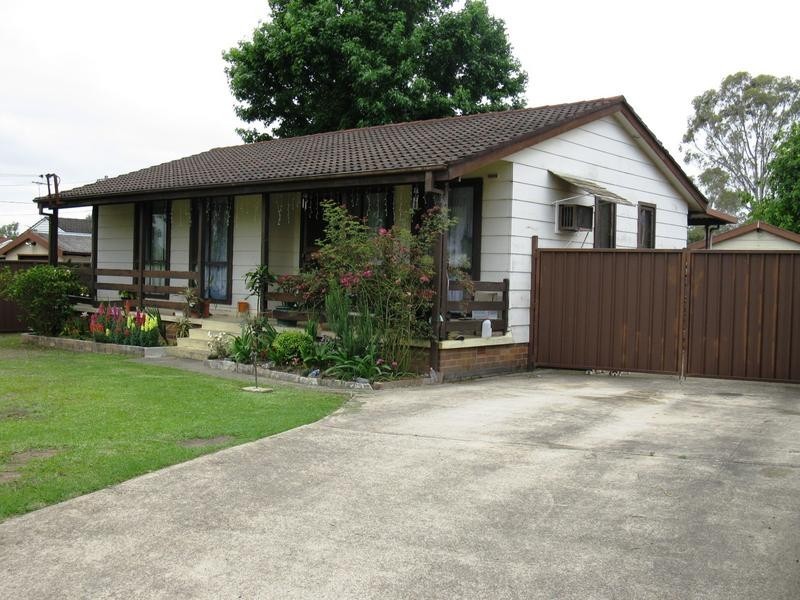 26 Karangi Avenue, Whalan NSW 2770