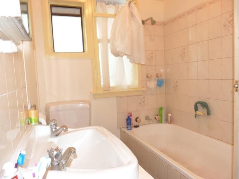 42 Nauru Cres, Lethbridge Park NSW 2770