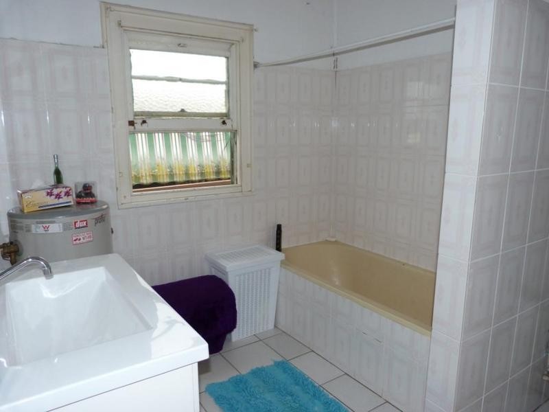 61A Canberra St, Oxley Park NSW 2760