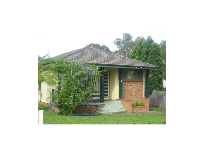 41 LUCENA CRESCENT, Tregear NSW 2770