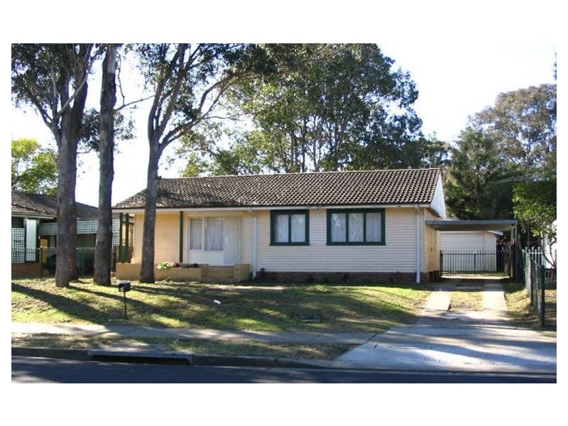 9 Gasmata Crescent, Whalan NSW 2770