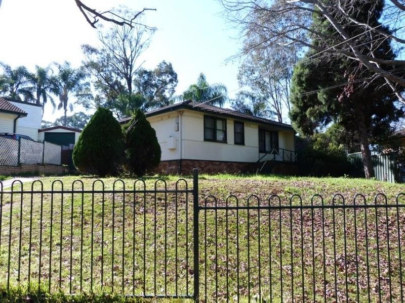 9 Law Crescent, Tregear NSW 2770