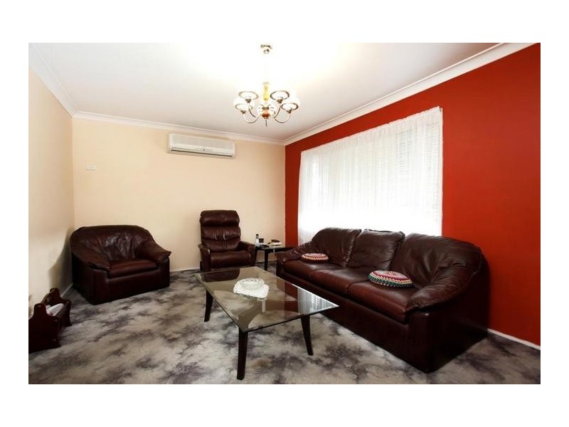 19 Salamaua Road, Whalan NSW 2770