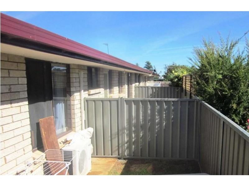 4 Cooyal Street, Cowra NSW 2794