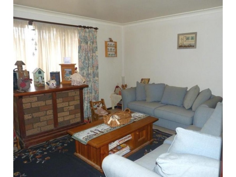 8 Shane Place, Colyton NSW 2760