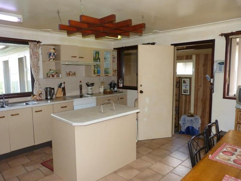 8 Shane Place, Colyton NSW 2760