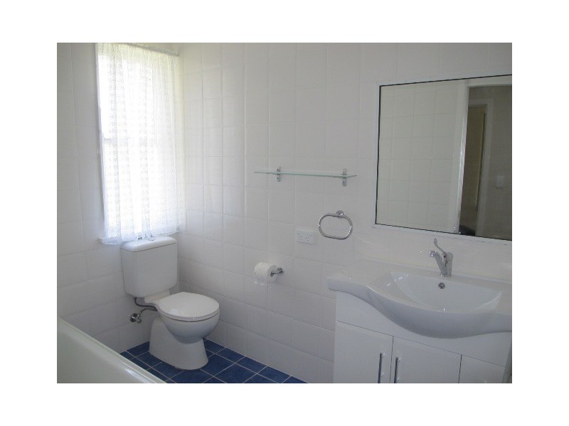 39 WAITAKI CRESCENT, Lethbridge Park NSW 2770