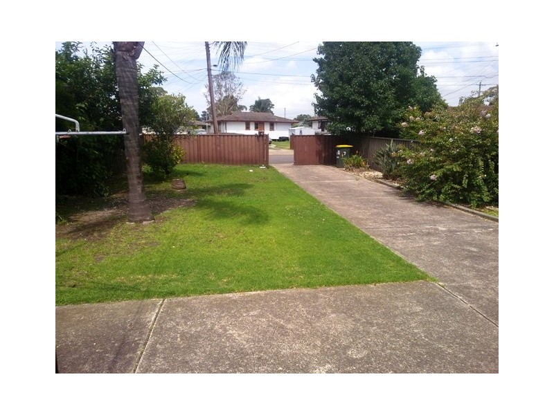 7 CUSACK PLACE, Blackett NSW 2770