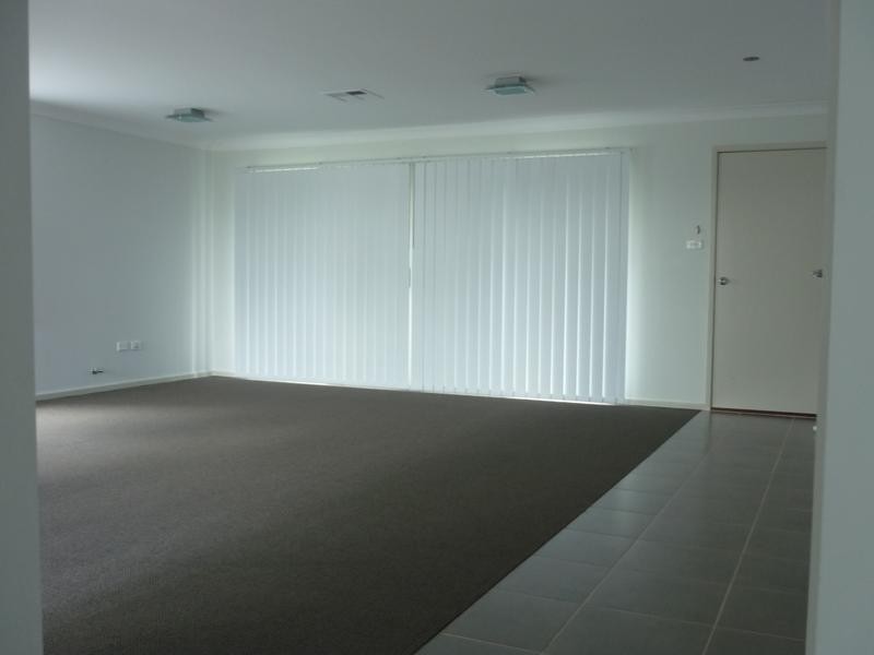 13 MONFARVILLE STREET, St Marys NSW 2760