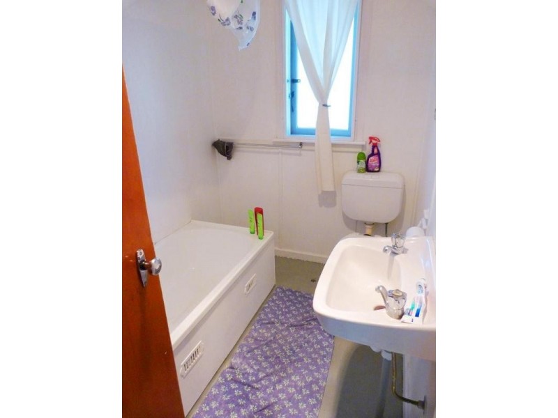 43 Marquesa Cres, Lethbridge Park NSW 2770