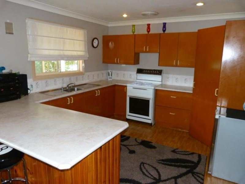 38 Mindanao Ave, Lethbridge Park NSW 2770