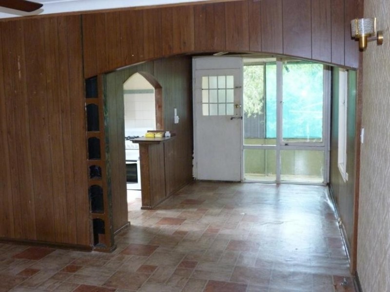 42 Tapiola Crescent, Hebersham NSW 2770