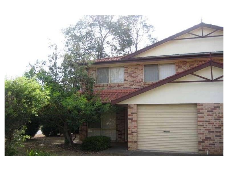 1/2 Bayton Street, Oxley Park NSW 2760