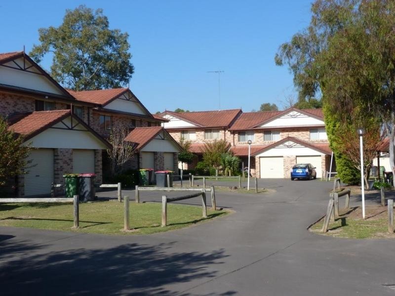 1/2 Bayton Street, Oxley Park NSW 2760