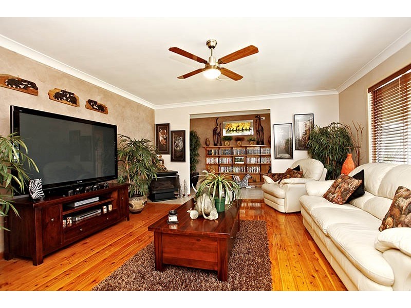 6 Goroka Street, Whalan NSW 2770