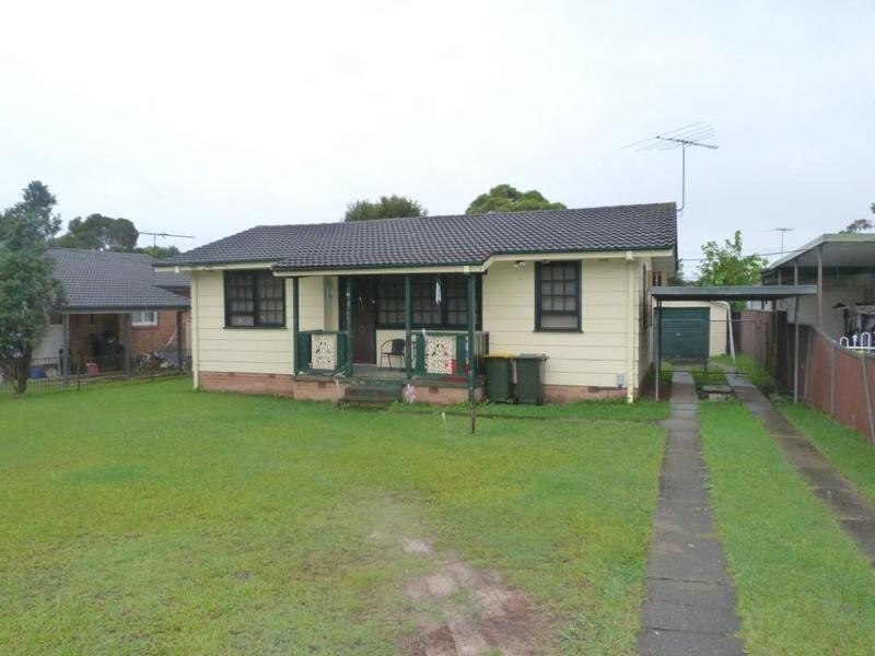 39 Mariana Cres, Lethbridge Park NSW 2770