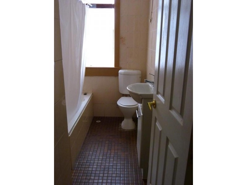 36 Lingayen Avenue, Lethbridge Park NSW 2770