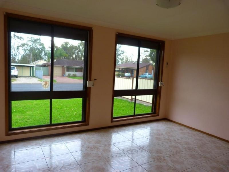 12 Colebee Crescent, Hassall Grove NSW 2761