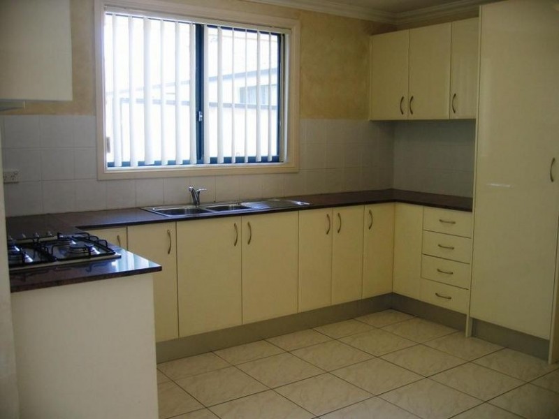 2/84 Adelaide St, Oxley Park NSW 2760