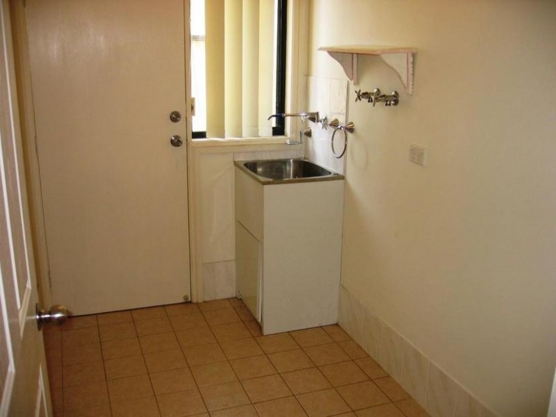 2/84 Adelaide St, Oxley Park NSW 2760