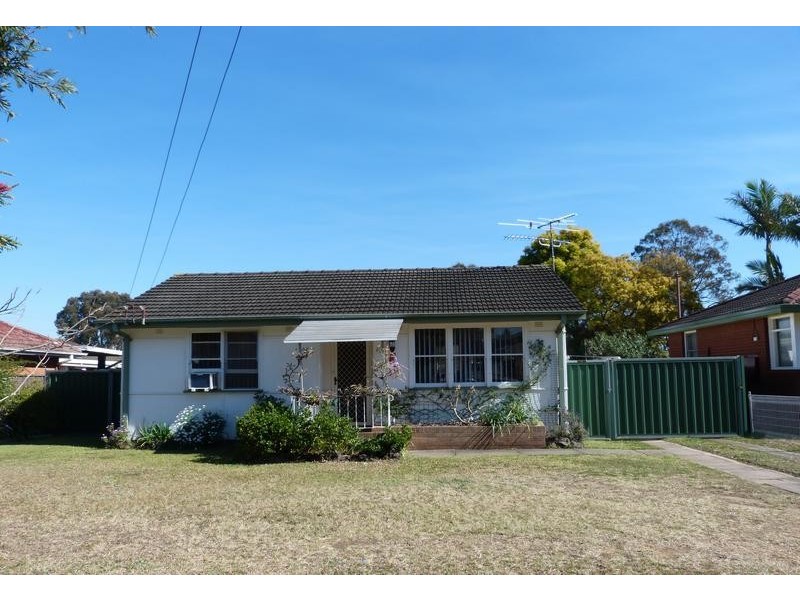 1 Wattle Avenue, North St Marys NSW 2760