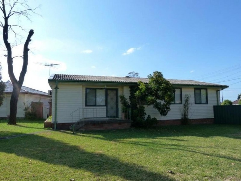 10 Basingstoke Pl, Hebersham NSW 2770