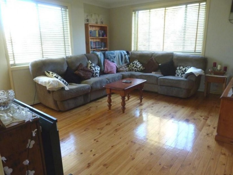 10 Basingstoke Pl, Hebersham NSW 2770