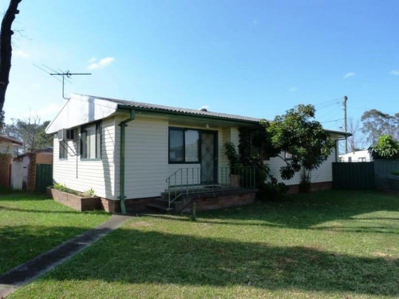 10 Basingstoke Pl, Hebersham NSW 2770