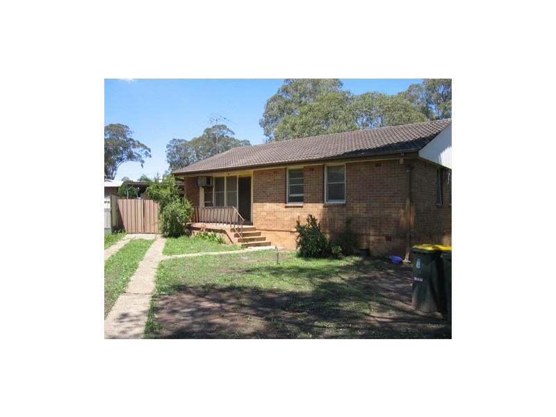 19 KEESING CRESCENT, Blackett NSW 2770