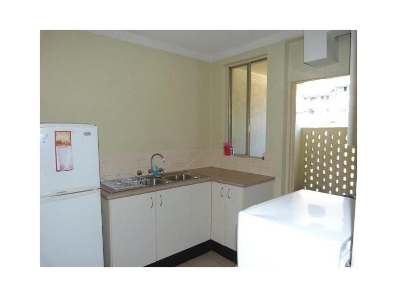 2/65 PARK AVENUE, Kingswood NSW 2747