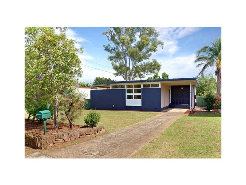 31 CUMBERNAULD CRESCENT, Dharruk NSW 2770