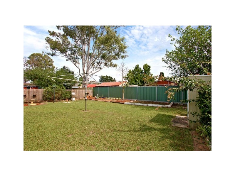 31 CUMBERNAULD CRESCENT, Dharruk NSW 2770