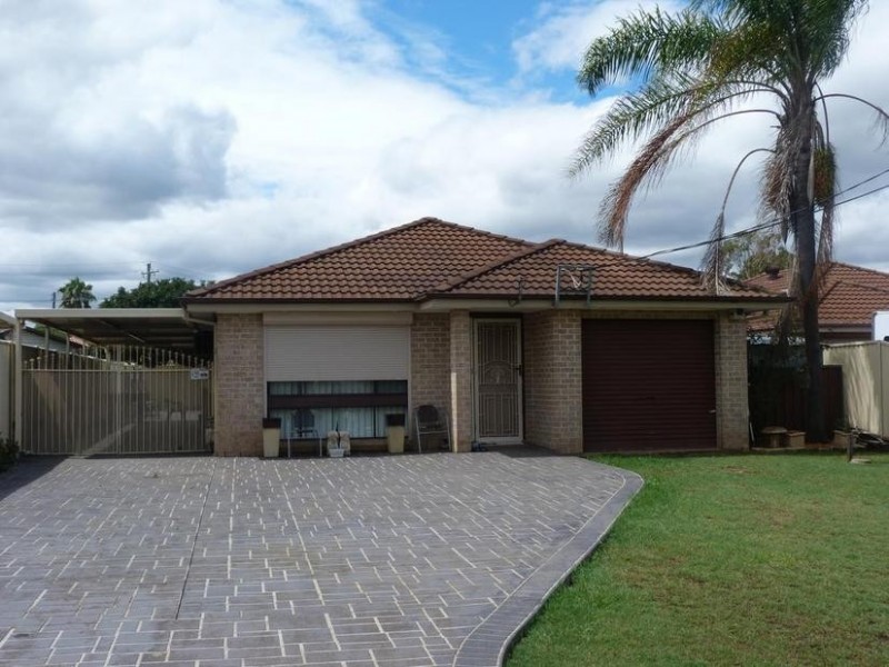 16 Clucas Road, Dharruk NSW 2770