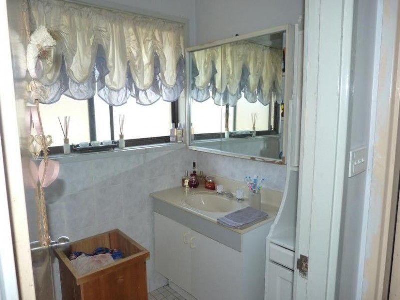 16 Clucas Road, Dharruk NSW 2770