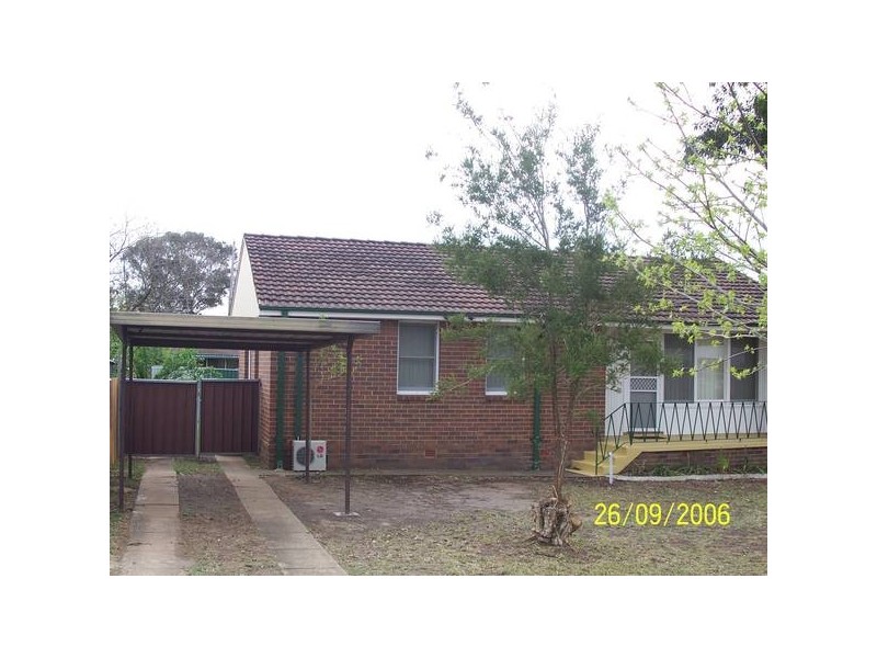 32 KURRAJONG AVENUE, St Marys NSW 2760