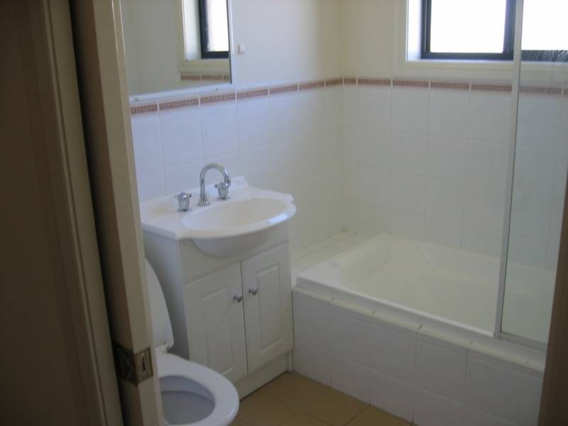 1/61 TARGO ROAD, Girraween NSW 2145