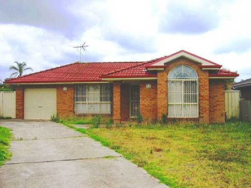 13 Wollaton Grove, Oakhurst NSW 2761