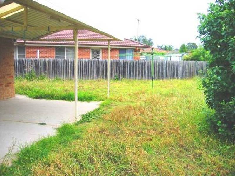 13 Wollaton Grove, Oakhurst NSW 2761