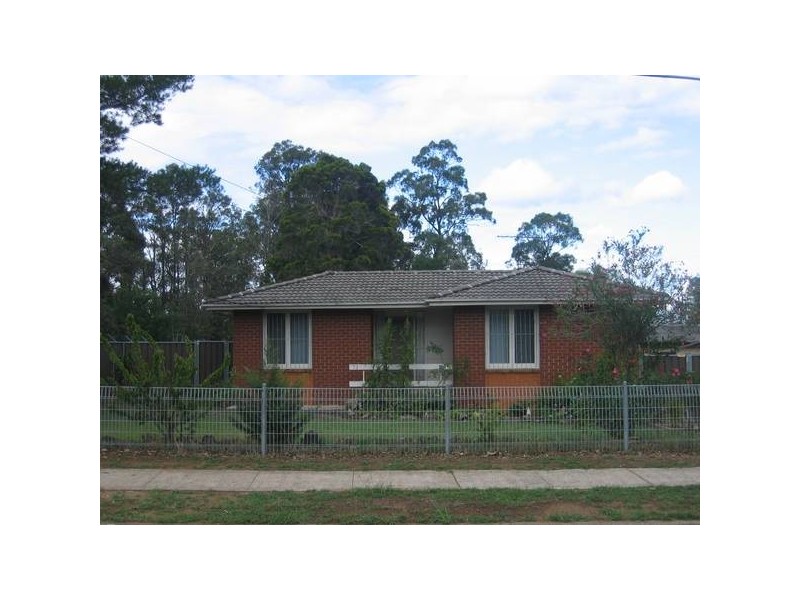 73 DISCOVERY DRIVE, Willmot NSW 2770