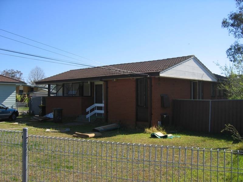 35 VALLINGBY AVENUE, Hebersham NSW 2770