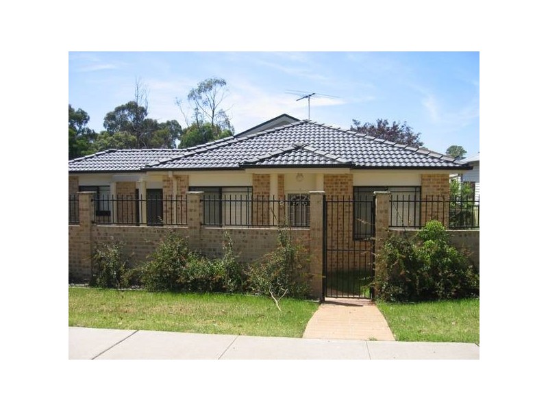 1/61 TARGO ROAD, Girraween NSW 2145